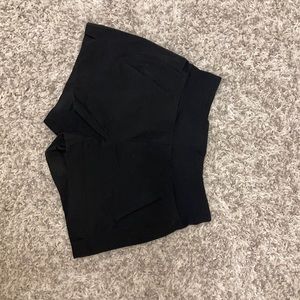Athleta Black Trekkie North Short